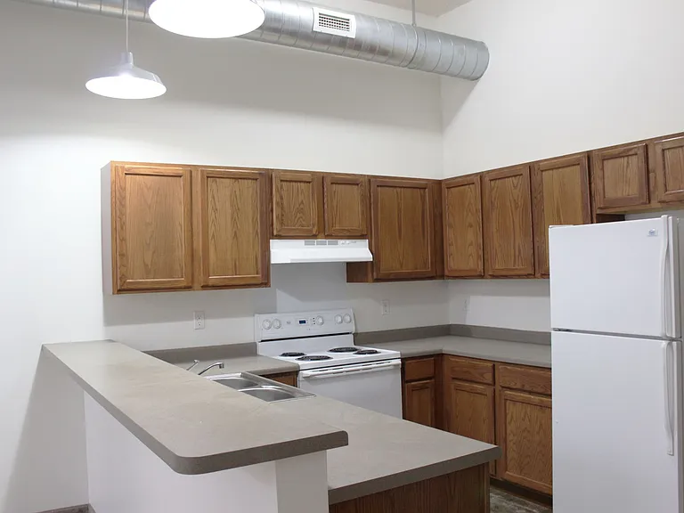 Straus Lofts — Photo 11