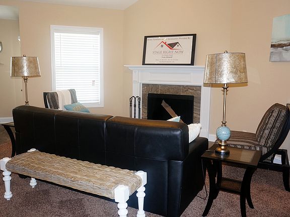 5th image of 833 Shelton Cir