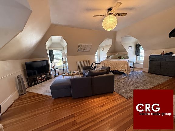 2nd image of 23 Parsons St #3