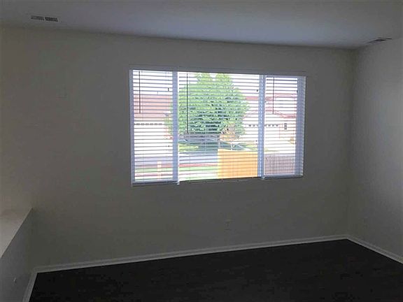 3rd image of 13947 E 105th Pl