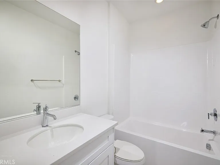 6045 Fairfax Dr — Photo 13