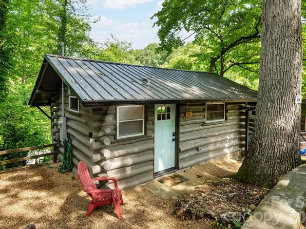 16 Cottage Dr, Asheville, NC 28805