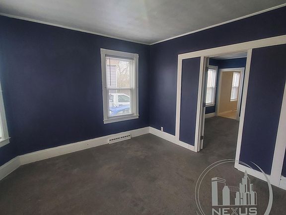 5th image of 142 Lamb St #1