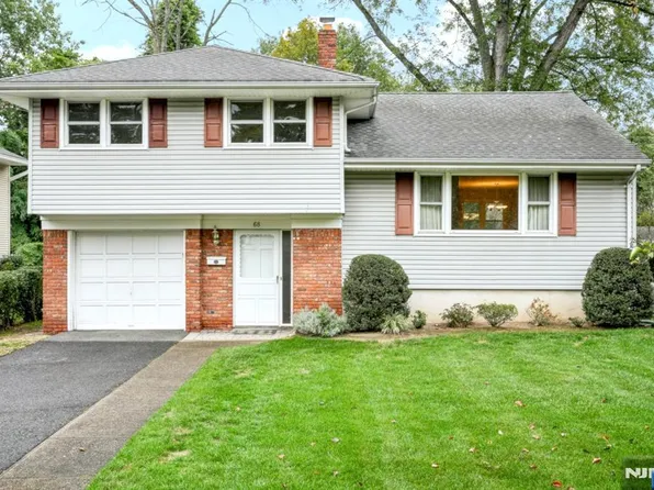 68 Sergent Ct, Bergenfield, NJ 07621
