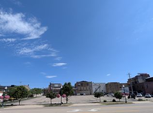 69 S Ottawa Ave, Dixon, IL 61021