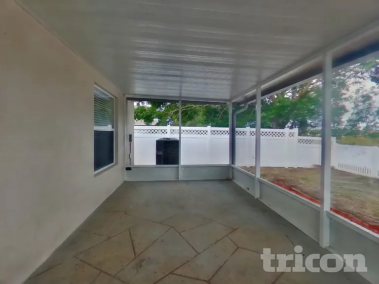 822 Brenton Leaf Dr — Photo 15