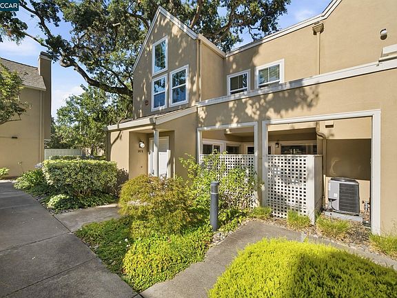 3rd image of 211 Kingston Way