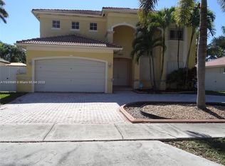 7820 NW 163rd St, Miami Lakes, FL 33016