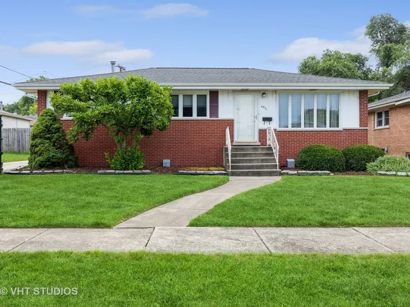 6521 106th Pl, Chicago Ridge, IL 60415
