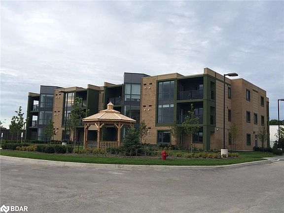 3rd image of 12 Royal Parkside Dr #301