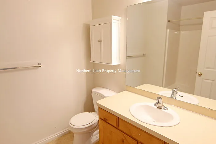1328 E 6175 S — Photo 15