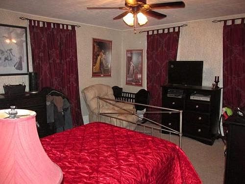 4th image of 1338 Marshall St