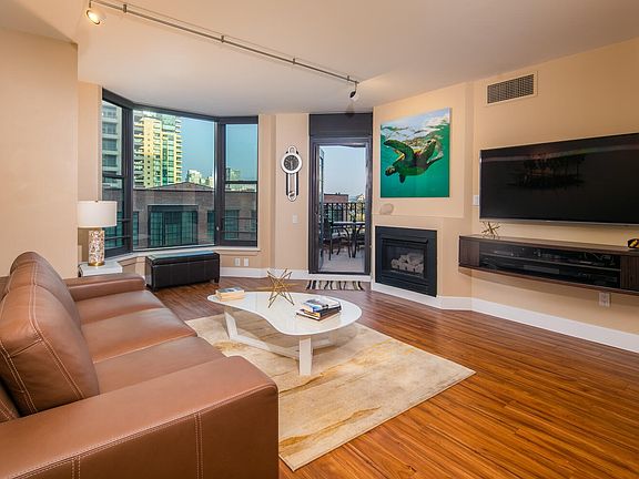 5th image of 500 W Harbor Dr Unit 616