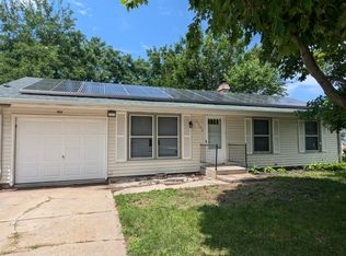 2305 Forest View Rd, Rockford, IL 61108