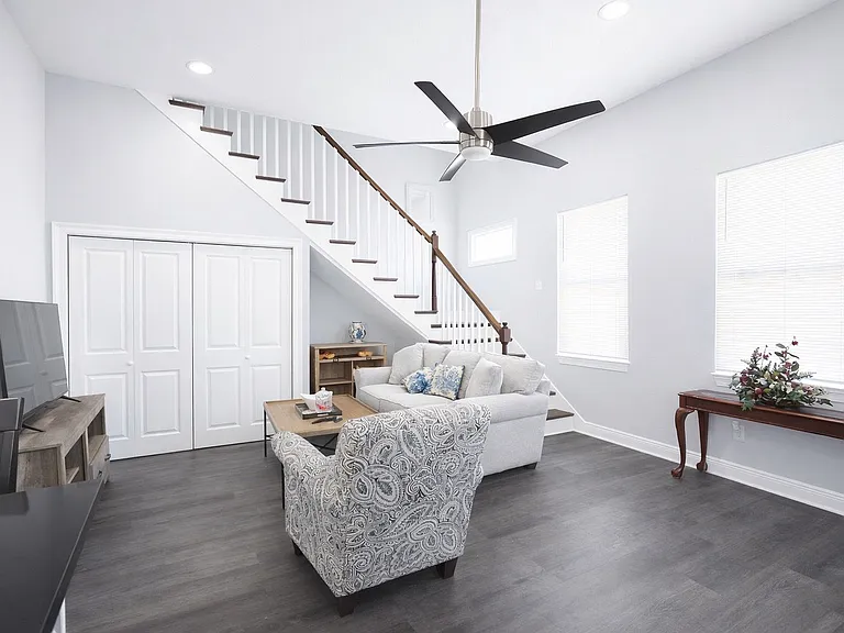 2131 Dumaine St — Photo 13