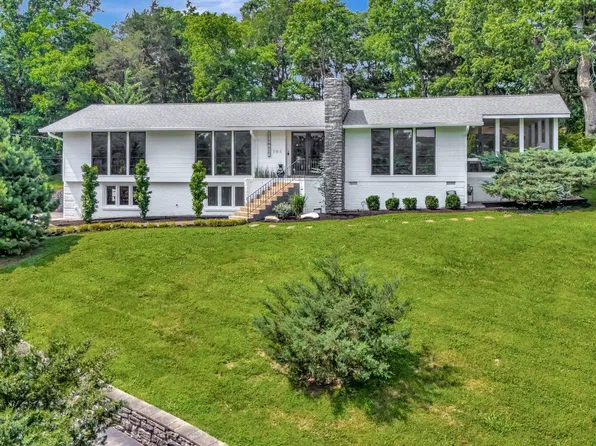 303 Mountainside Dr, Nashville, TN 37215