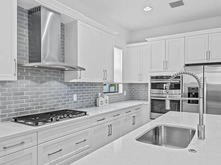 5255 Beckman Ter — Photo 2