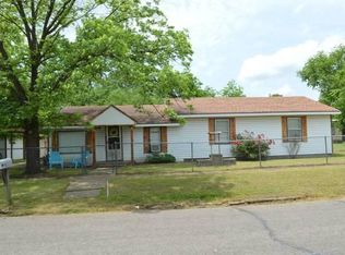 519 S Oak St, Sallisaw, OK 74955