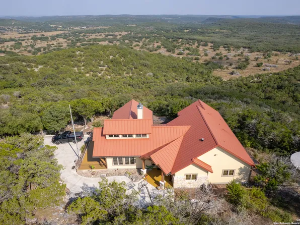 1233 Saddleback Ridge, Bandera, TX 78003