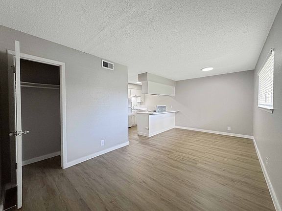2nd image of 600 1/2 E 53rd St #140