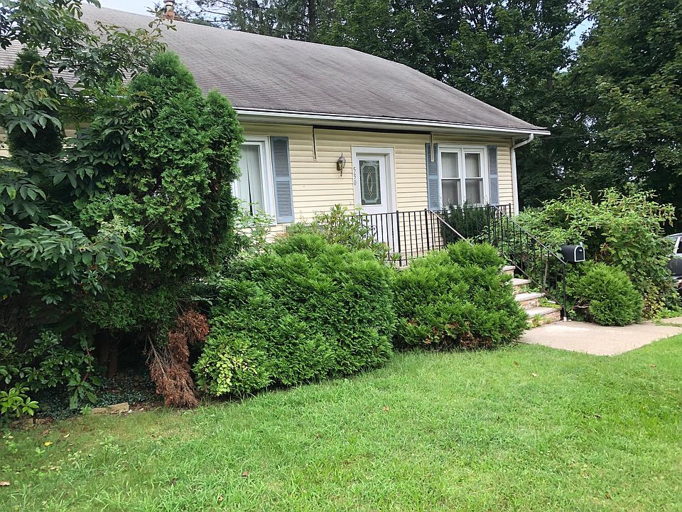 1st image of 528 Eagle Rock Ave