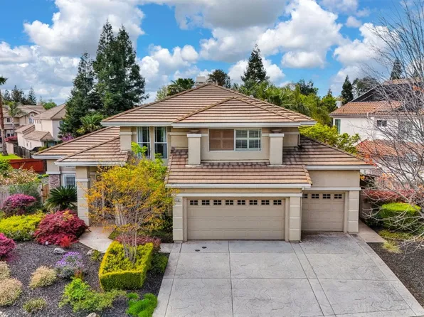 2097 Heritage Dr, Roseville, CA 95678