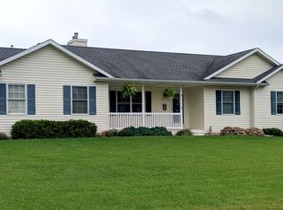 10203 Dove Dr, Freeland, MI 48623