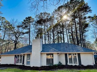 327 Swallow Dr, Brandon, MS 39047