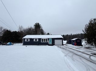 8 Johnsons Ct, Milton, VT 05468