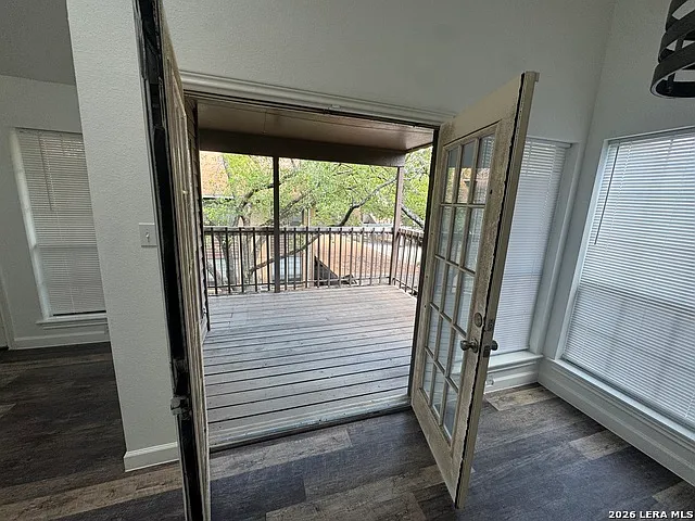 8611 Datapoint Dr — Photo 18