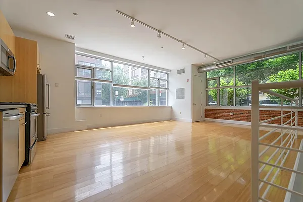 Rented by Jacquelyn 327 LLC | media 1