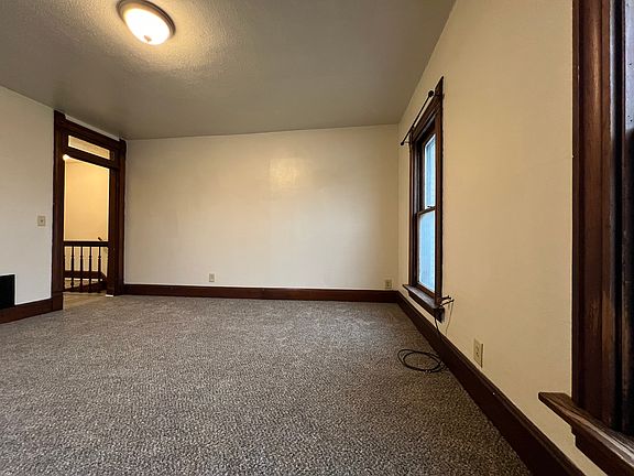 5th image of 917 Mulberry Ave APT 3