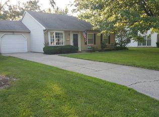 822 Oak Blvd, Greenfield, IN 46140