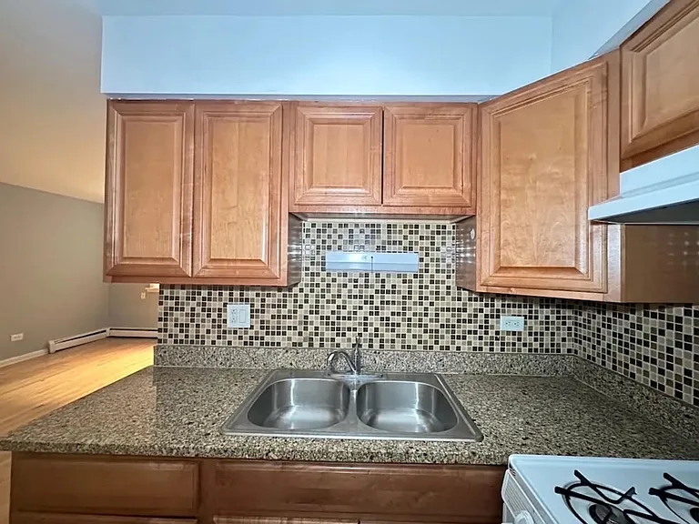 5820-207 N Sheridan Rd #5820-207 — Photo 2