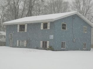 886 Lafayette Dr, Benton Harbor, MI 49022