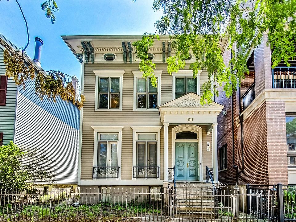 1st image of 1317 W Wrightwood Ave