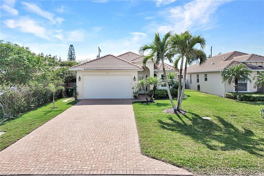 3 bed, 2.0 bath, 1702 sqft, $4,500 — Photo 4