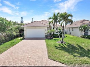 684 98th AVE N, NAPLES, FL 34108