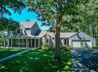7 Central Ave, Barrington, RI 02806