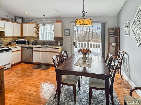5th image of 279 Wynstay Ave