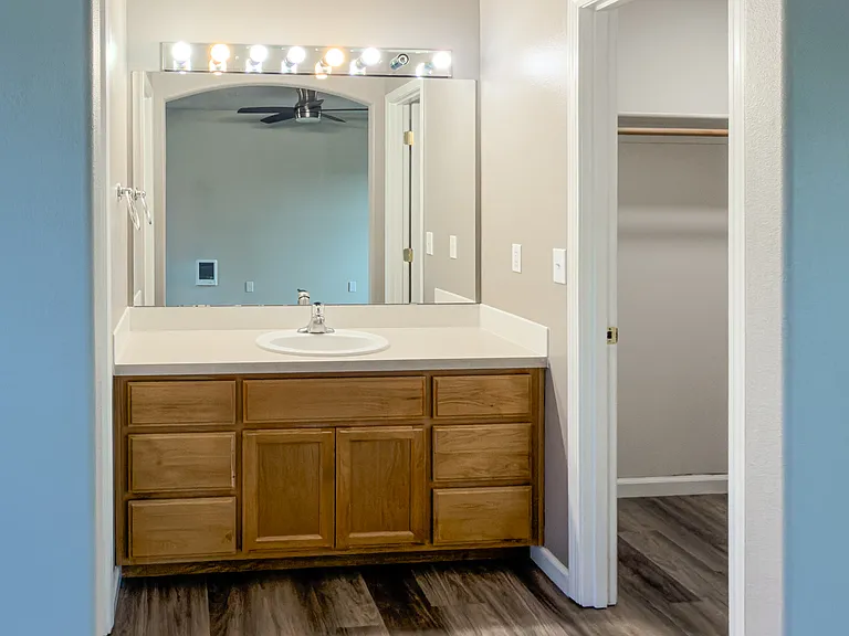 898 NE Hidden Valley Dr #1 — Photo 20