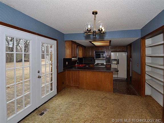 5th image of 6137 S 219 East Ave