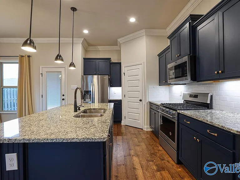 12786 Juniors Dr — Photo 6