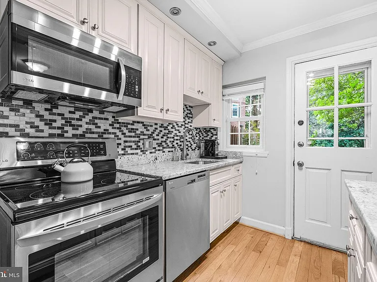 2909 S Dinwiddie St — Photo 11