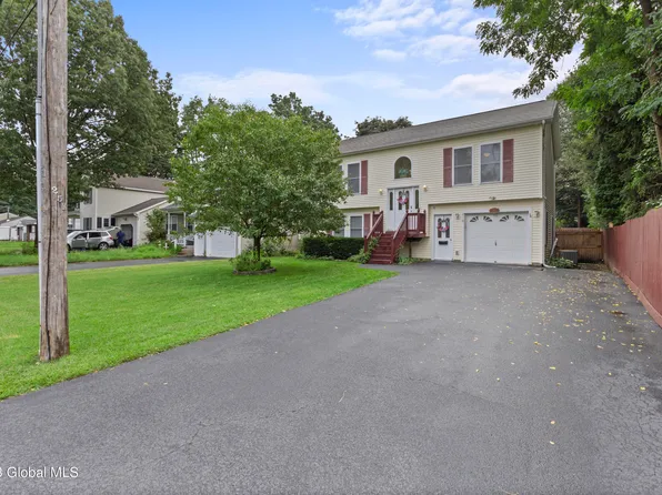 216 Daniels Avenue, Schenectady, NY 12304