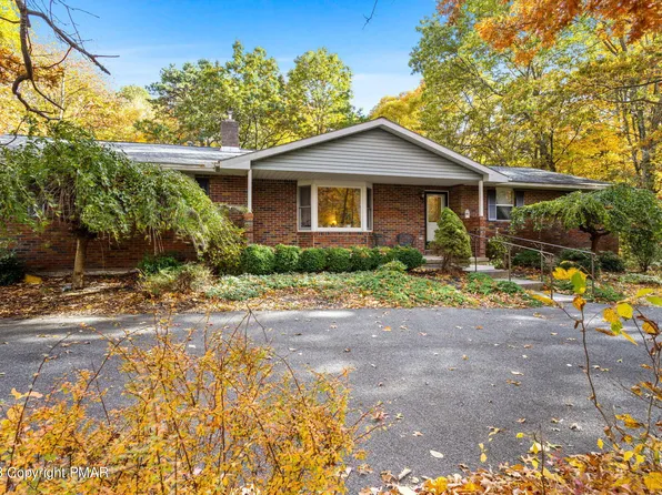155 Green Chapel Ln, Cresco, PA 18326