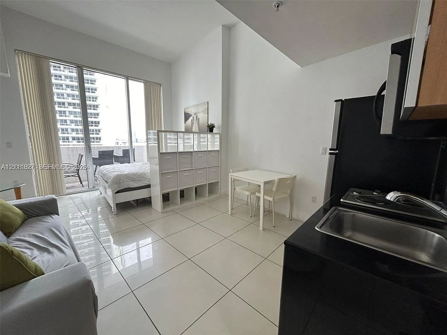 Opera Tower Condo — Photo 4