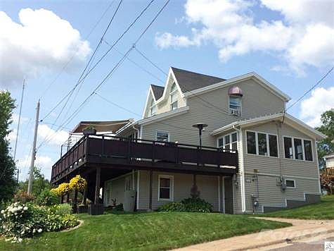 2nd image of 921 N 1st Ave E