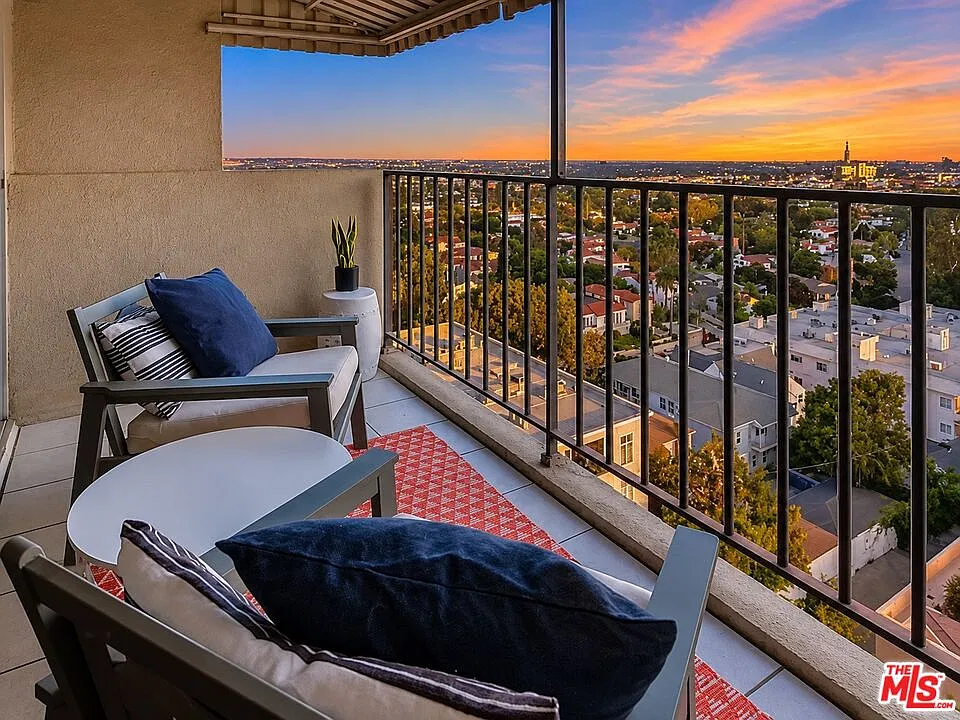 1 bed, 1.0 bath, 1200 sqft, $5,095 — Photo 4