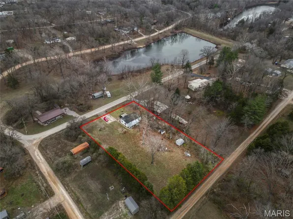 9857 Mockingbird Hill Dr, Bonne Terre, MO 63628